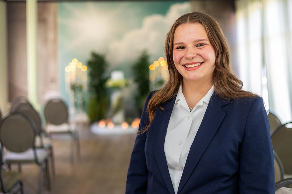 Porträt von Miriam Köhler - MEMORIS® Bestattungen